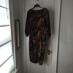 Tahari caramel/black ikat print dress size 14